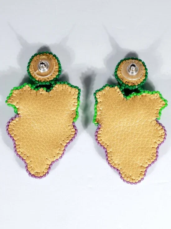 Artisan Handmade Shine Green Purple Grape Design Summer Jewelry Tone Earring - Picture 3 of 3